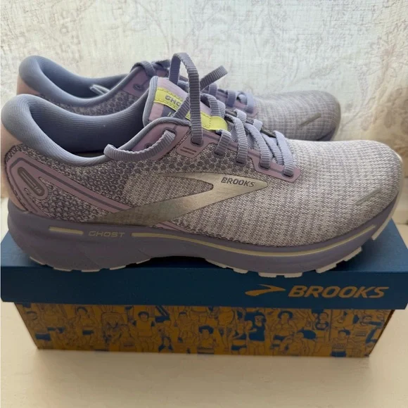 BRAND NEW Brooks Women's Ghost 14 in Light Lavender - Picture 4 of 5